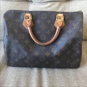 Louis Vuitton 30 Speedy Hangbag